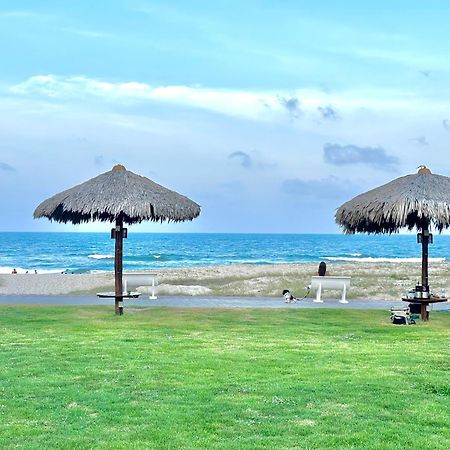 אקווירז Beach Way Com Vista Mar Ao Lado Do Parque מראה חיצוני תמונה