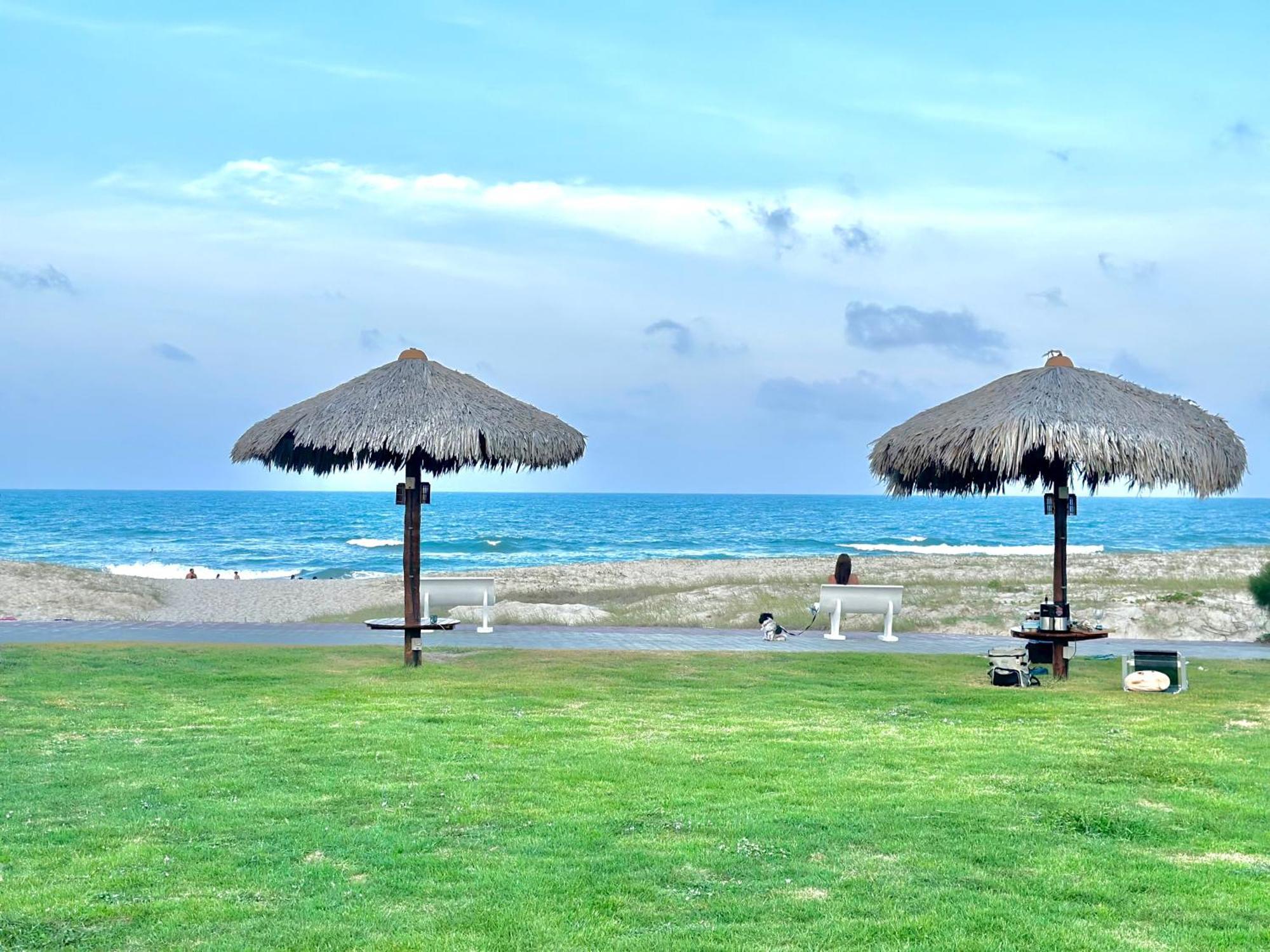 אקווירז Beach Way Com Vista Mar Ao Lado Do Parque מראה חיצוני תמונה